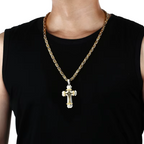 Collar Multicapa de Cruz
